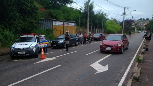 Polícia Militar realiza blitz em diversos pontos em Itabira