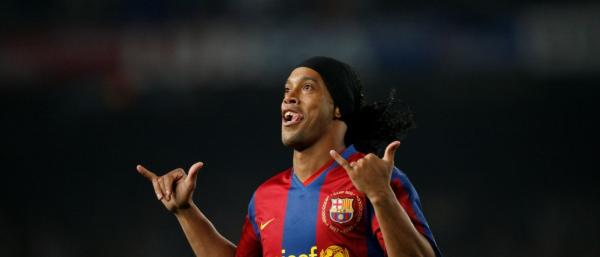 Ronaldinho Gaúcho sugere encerrar a carreira: 'novo rumo'