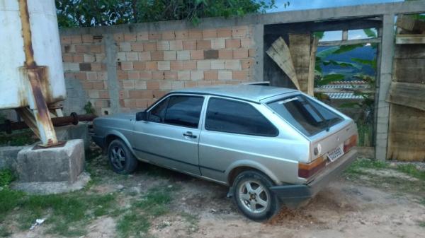 Veículo tomado de assalto acaba de ser recuperado no bairro Pedreira na cidade de Itabira