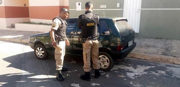 PM recupera carro furtado na Mauro Ribeiro no bairro Esplanada