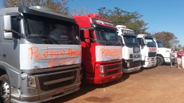 MANIFESTAÇÃO DE CAMINHONEIROS 