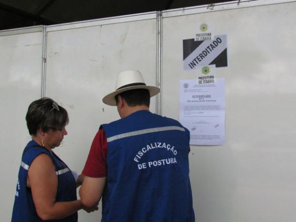 Novamente a Fenacouro é interditada por fiscais da sessão de Posturas