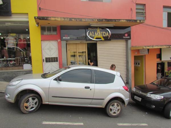 Assalto a mão armada a relojoaria em Itabira