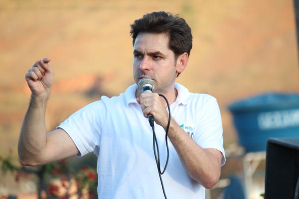 Bernardo Mucida oficializa candidatura a deputado estadual