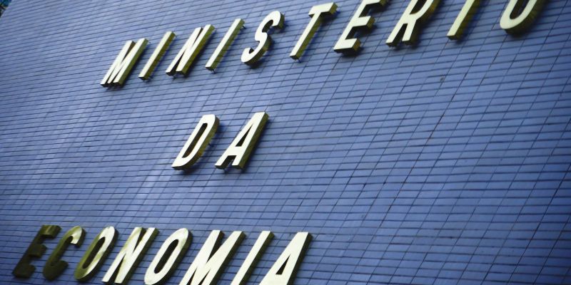 Recadastramento de aposentados é suspenso até 30 de junho