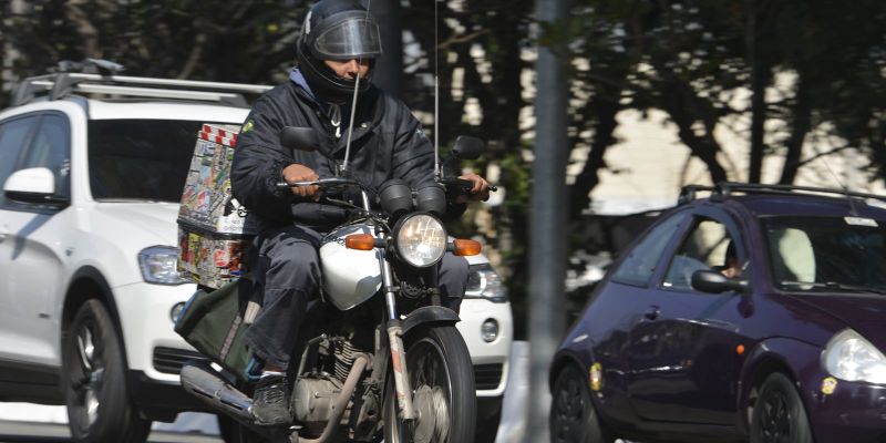 Número de acidentes com motos na capital paulista cai 20% em três anos