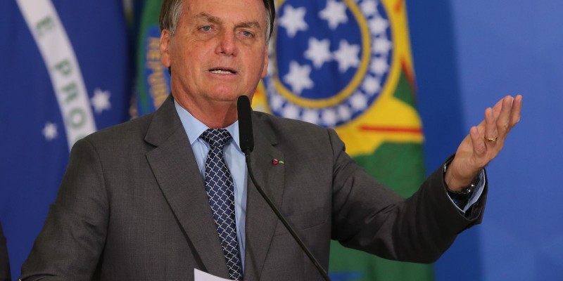 Bolsonaro diz que governo atuará por Copa América no Brasil