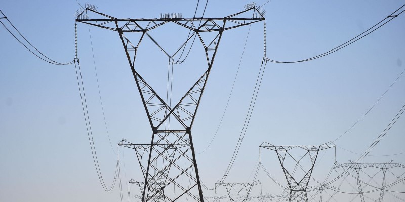 Ministro de Minas e Energia descarta racionamento de energia