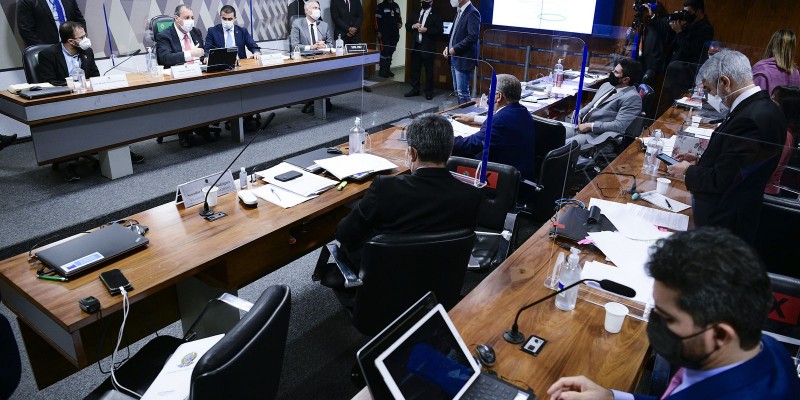 Luis Ricardo Miranda diz ter sofrido pressões para compra da Covaxin