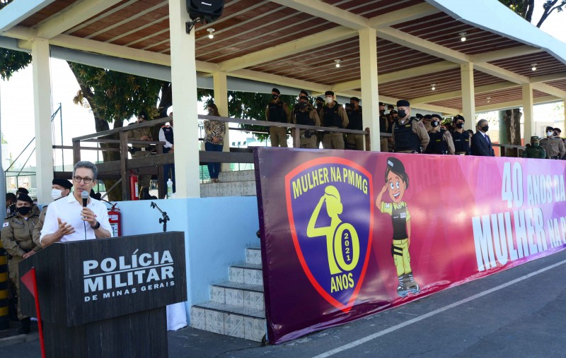 Romeu Zema participa de comemorações dos 40 anos de ingresso das mulheres na PMMG