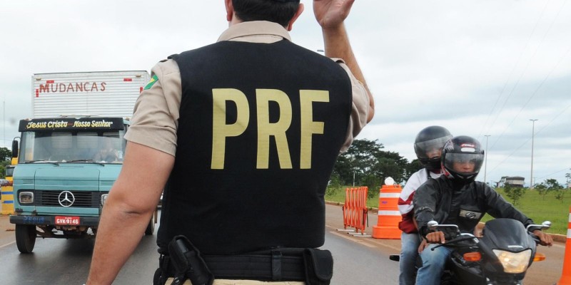 PRF reforça fiscalização em rodovias federais durante o feriadão