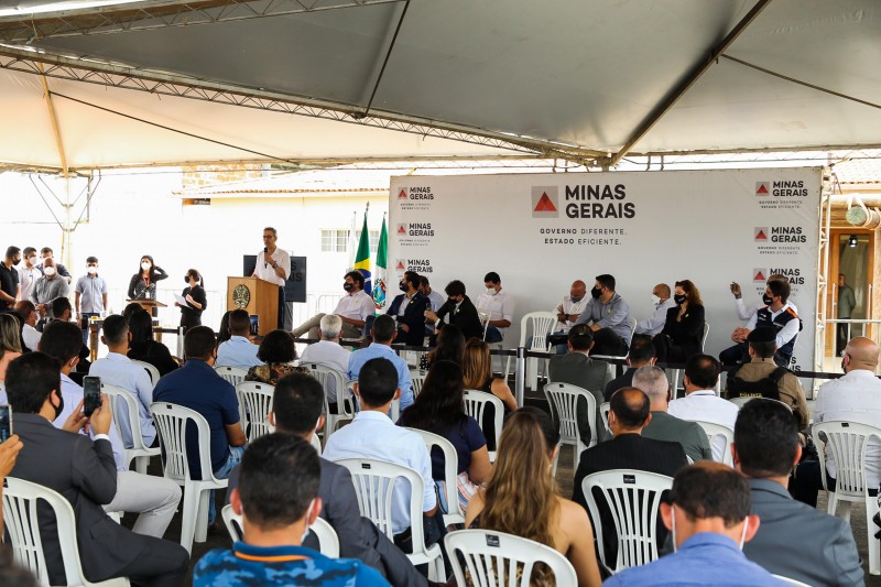 Romeu Zema anuncia obras de recuperação da BR-367, no Vale do Jequitinhonha