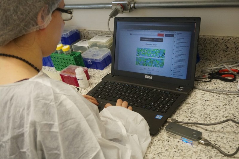 Funed realiza exames de diagnóstico da hepatite aguda infantil