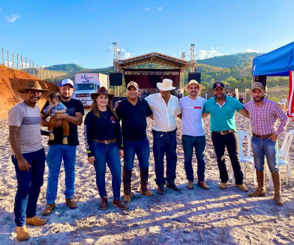 1º Poeirão realizado na cachoeira do funil em Itambé foi um sucesso