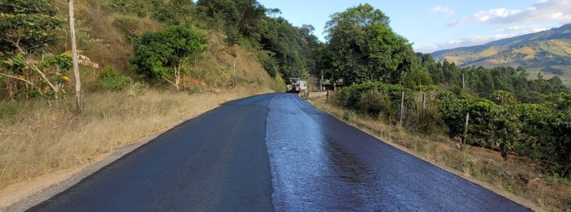 Em Carangola, rodovia MG-265 tem 70% do pavimento recuperado