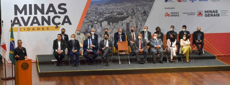 Governo de Minas lança linha de crédito de R$60 milhões para municípios realizarem regularização fundiária