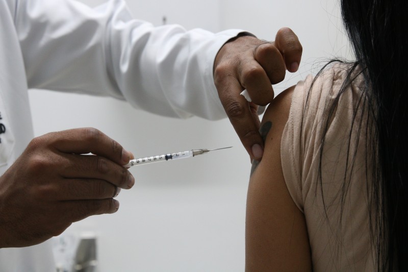 Covid-19: Brasil registra 51 mortes e 9,5 mil casos em 24 horas