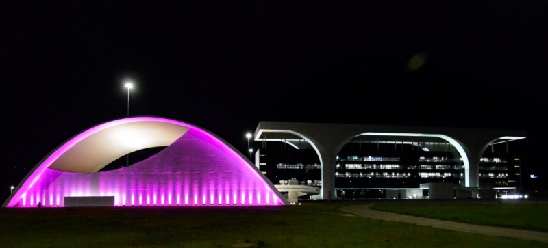 Cidade Administrativa terá iluminação especial em alusão ao Outubro Rosa