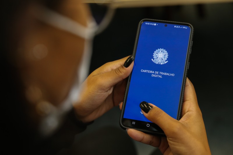 Minas alcança a marca de criação de 618,8 mil empregos com carteira assinada