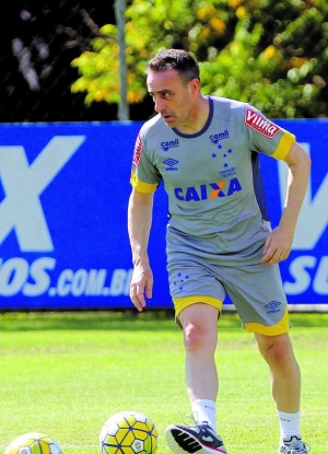 CRUZEIRO Os primeiros passos no Brasil 