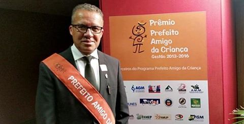 DAMON É PREMIADO EM BRASÍLIA COMO PREFEITO AMIGO DA CRIANÇA
