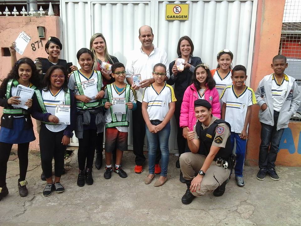 Blitz Educativa da Política Militar com parceria Escola Eleonora Nunes
