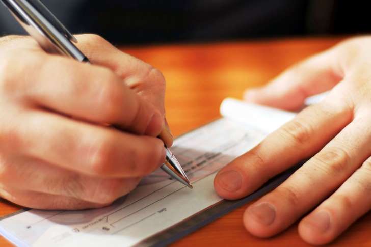 Taxa de juros do cheque especial chega ao recorde de 311,3% ao ano