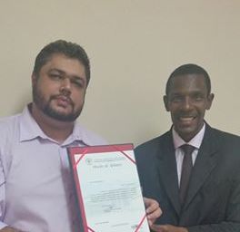 Tiago Muzzi recebe Moção de Aplauso pelos serviços Voluntários