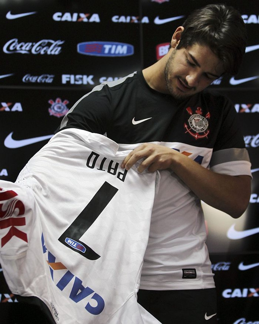 Sem Tite, seu maior inimigo, Pato voltou ao Parque São Jorge. Cristóvão é grande aliado. O quer com a camisa 7 do Corinthians, para brigar pelo título do Brasileiro. O que pode ser a melhor solução…