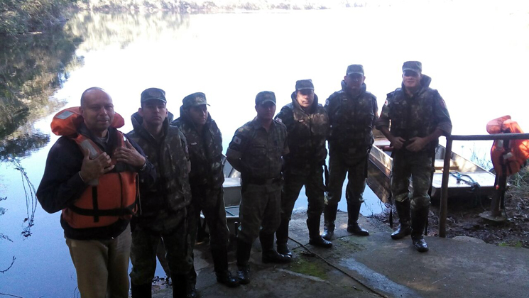 Polícia identifica crimes ambientais durante patrulhamento aquático