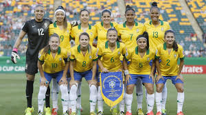 Com dois de Marta, Seleção feminina passeia contra a Suécia e se classifica