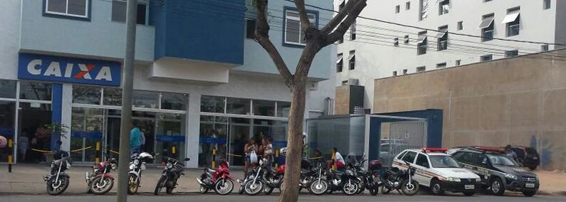 Arma de vigilante dispara dentro de agencia da Caixa