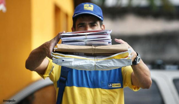 Trabalhadores dos Correios em Minas entram em greve