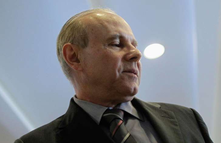 Mantega é preso na Arquivo X