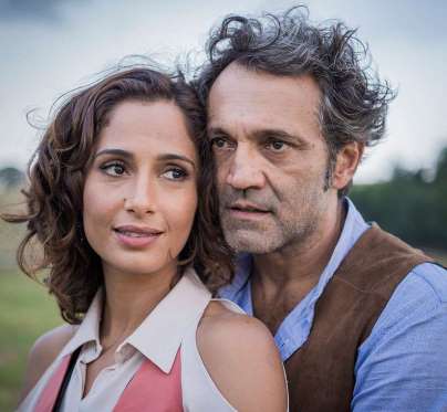 Final de Velho Chico promete casamento de Tereza e Santo e Olívia terá gêmeos. 