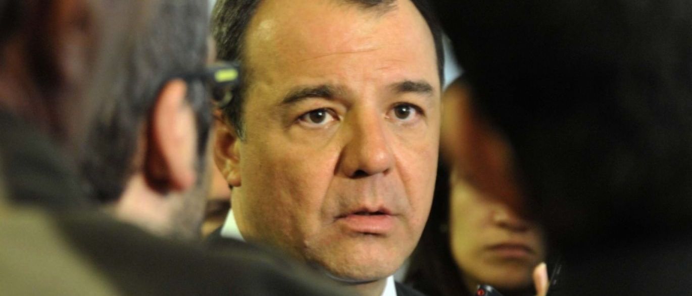 Sérgio Cabral é preso pela PF, acusado de desviar R$ 224 milhões