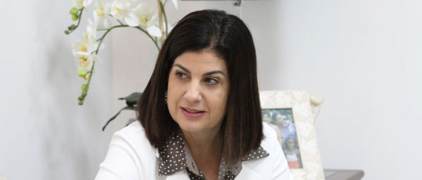 Rosinha critica prisão do marido e ameaça: 'muita coisa vai explodir'