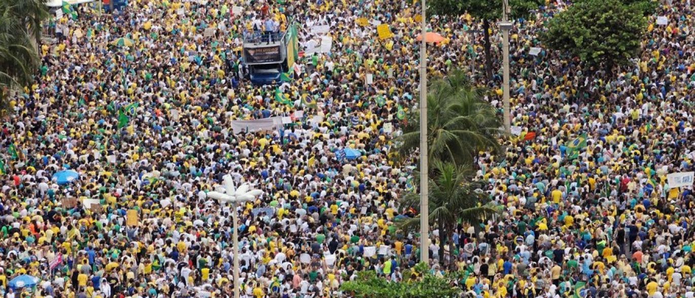 Manifestações levam 368 mil às ruas em todo o Brasil