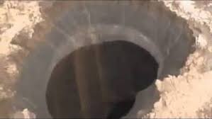 Buraco gigante aparece na Sibéria e em outras partes do mundo